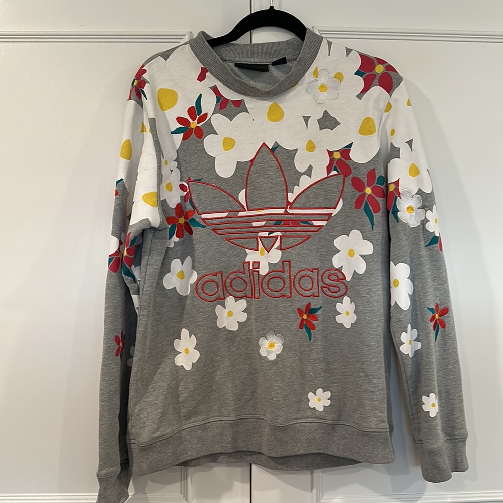 Adidas Original x Pharrelll Williams Daisy Logo Crewneck Sweatshirt Size Medium